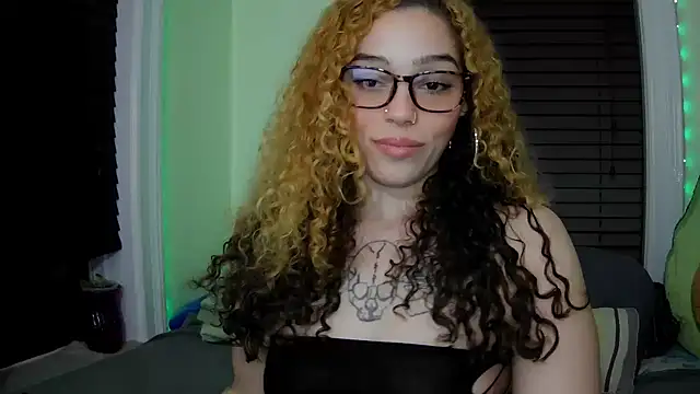 sapphirestorm8 online show from December 14, 2:28 am