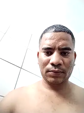 Snapshot of Purplejuice777 chatting on February 9, 10:41 am Purplejuice777 online show from February 9, 10:41 am