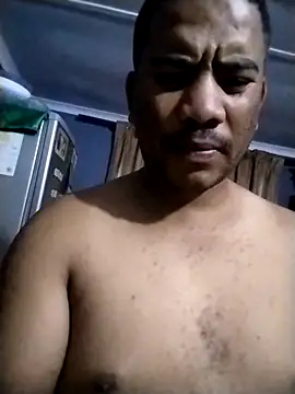 Snapshot of Purplejuice777 chatting on February 15, 8:24 am Purplejuice777 online show from February 15, 8:24 am