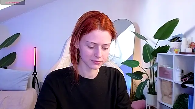 doll lesli online show from November 9, 8:34 am