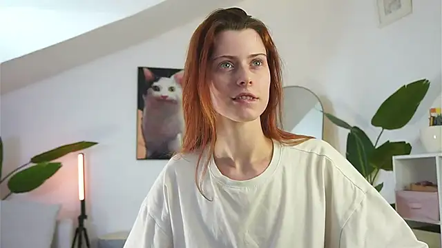 doll lesli online show from April 4, 1:08 pm