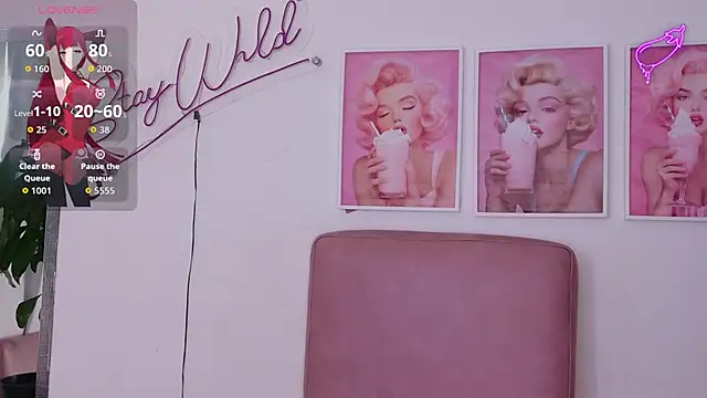 Snapshot of Adele_LatinLady chatting on February 11, 9:09 pm Adele LatinLady online show from February 11, 9:09 pm