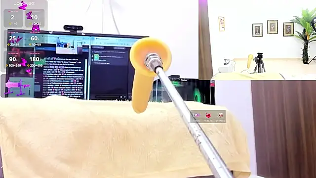 Paulina Davis  online show from October 18, 2:25 am