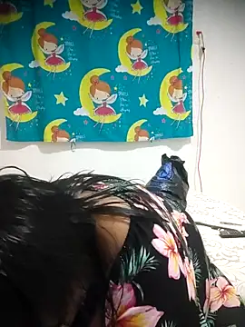 Snapshot of SusanaEshwar chatting on February 7, 11:19 pm SusanaEshwar online show from February 7, 11:19 pm