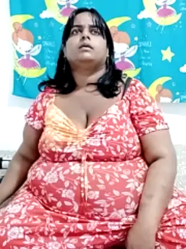 Snapshot of SusanaEshwar chatting on February 14, 10:39 pm SusanaEshwar online show from February 14, 10:39 pm