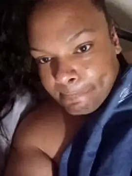 Snapshot of sweetheadreddddd chatting on April 8, 8:14 am sweetheadreddddd online show from April 8, 8:14 am