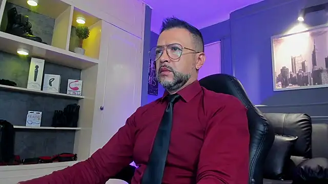 MrFrank tattoo online show from December 17, 11:38 am