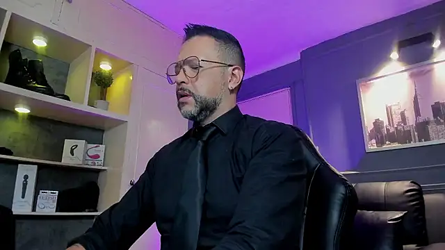 MrFrank tattoo online show from February 2, 10:36 am