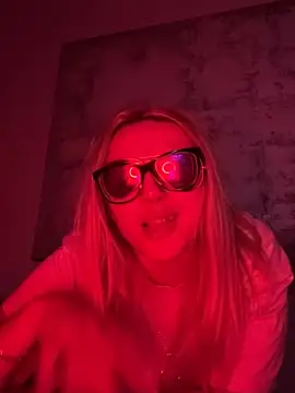 Strongqueen online show from January 16, 1:27 am