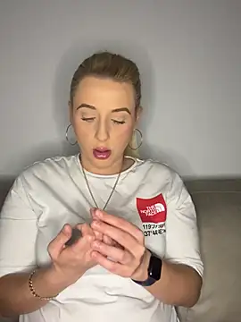 Strongqueen online show from January 22, 8:06 pm