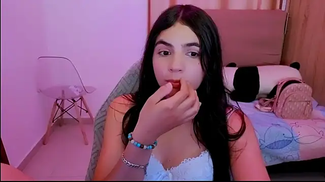  elenna online show from March 26, 5:40 pm