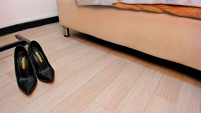  rebecca1 online show from November 13, 3:55 pm