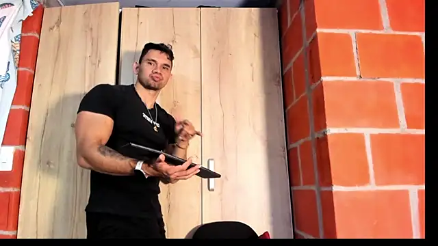 GendersonFit online show from June 2, 2:19 pm