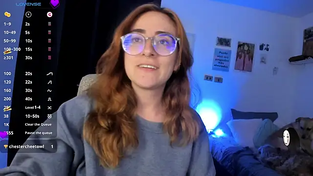 linda giggle online show from December 3, 2:36 am