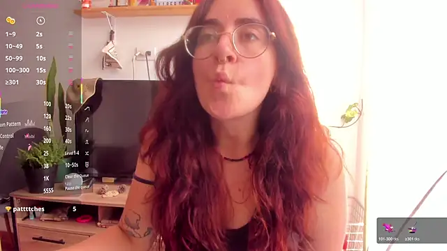 linda giggle online show from December 17, 2:23 pm