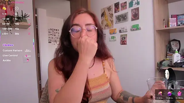 Snapshot of linda_giggle chatting on June 13, 8:07 pm linda giggle online show from June 13, 8:07 pm