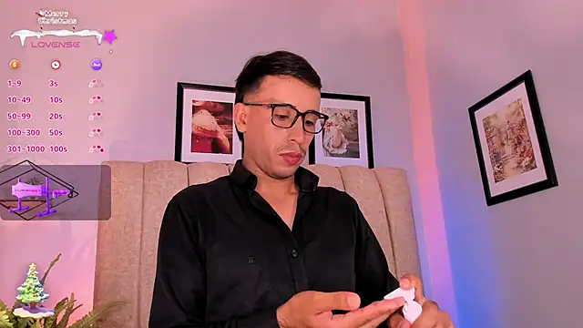 mr aronnn online show from December 14, 1:22 am