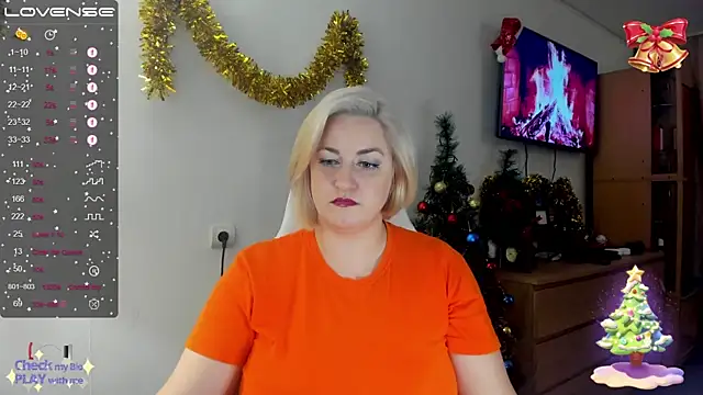 Snapshot of Christen_John_lover chatting on December 18, 5:21 pm Christen John lover online show from December 18, 5:21 pm