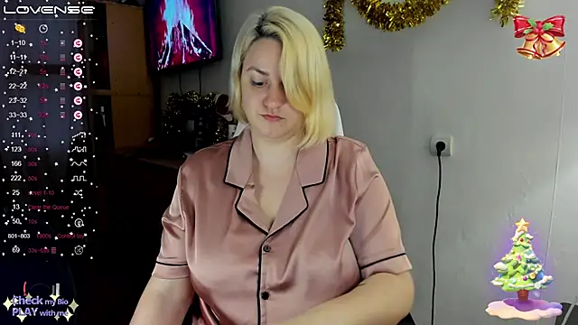 Snapshot of Christen_John_lover chatting on January 11, 7:39 am Christen John lover online show from January 11, 7:39 am