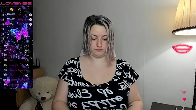 Snapshot of Christen_John_lover chatting on March 3, 5:39 pm Christen John lover online show from March 3, 5:39 pm