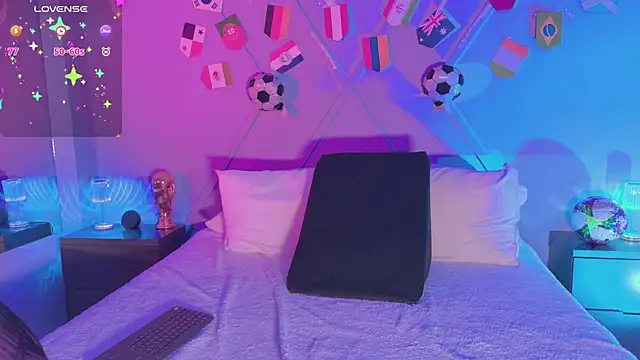 emmajohnss online show from July 17, 3:57 am