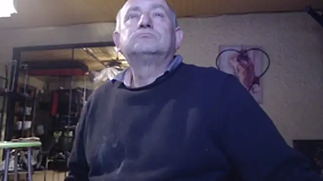 Snapshot of jeanlulu chatting on November 15, 8:38 pm jeanlulu online show from November 15, 8:38 pm