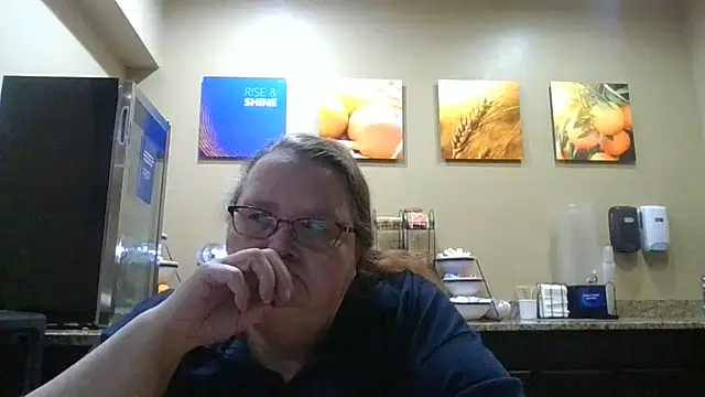 Snapshot of Hornybbw1978 chatting on October 17, 5:54 am Hornybbw1978 online show from October 17, 5:54 am