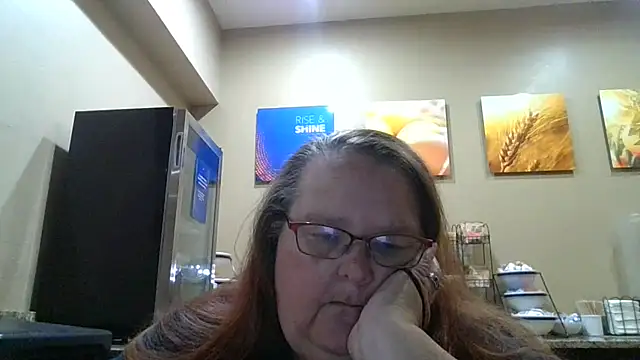 Snapshot of Hornybbw1978 chatting on October 22, 7:19 am Hornybbw1978 online show from October 22, 7:19 am