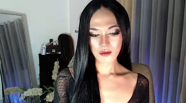 Snapshot of Ts-Glamourosa chatting on March 15, 6:43 pm Ts-Glamourosa online show from March 15, 6:43 pm