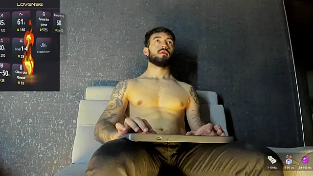 MarkWalker   online show from December 4, 10:13 am