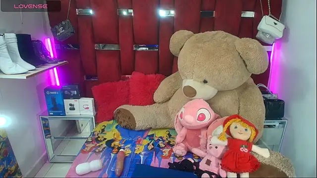 Snapshot of Ginna_doll chatting on May 16, 6:28 pm Ginna doll online show from May 16, 6:28 pm