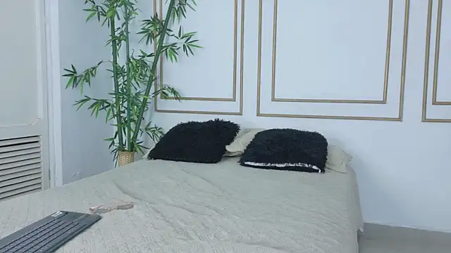 Snapshot of kristyl_paez chatting on November 13, 7:35 pm kristyl paez online show from November 13, 7:35 pm