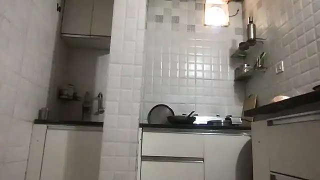 Riyasingh9 online show from April 21, 4:52 am