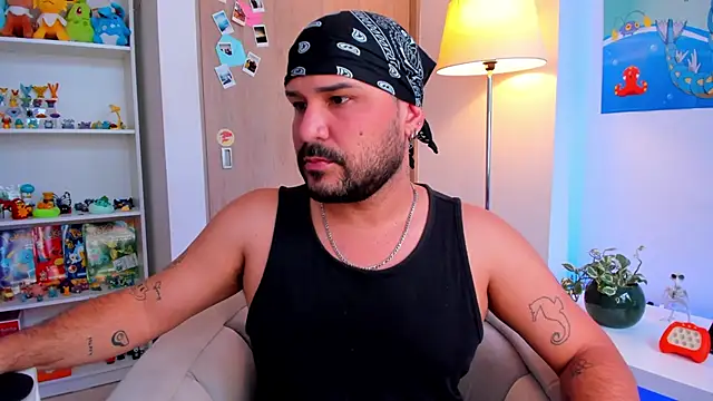 Snapshot of nicolas_cox chatting on October 12, 8:52 pm nicolas cox online show from October 12, 8:52 pm