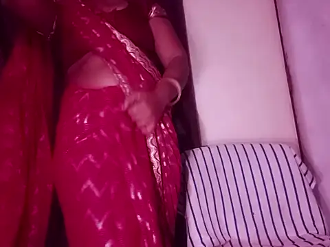 Snapshot of YUKTAPOWER chatting on February 25, 1:30 am YUKTAPOWER online show from February 25, 1:30 am