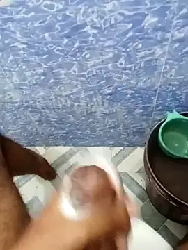 Snapshot of HorriblePastry chatting on October 1, 6:30 am HorriblePastry online show from October 1, 6:30 am