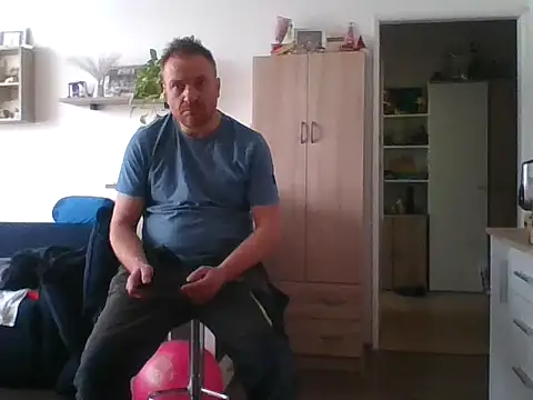 82liska online show from April 23, 11:42 am