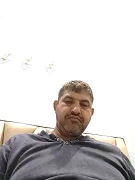 Snapshot of Amandev7 chatting on April 17, 1:52 am Amandev7 online show from April 17, 1:52 am