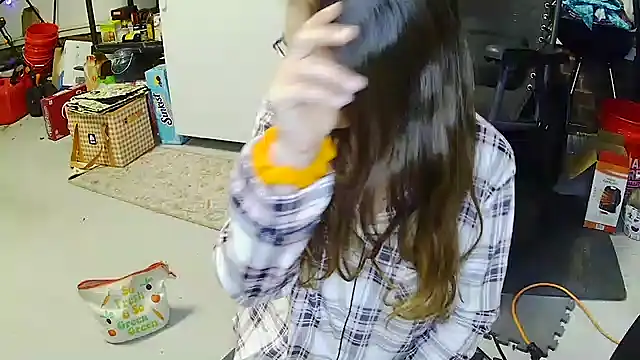 Dakota 02 online show from October 27, 12:20 pm