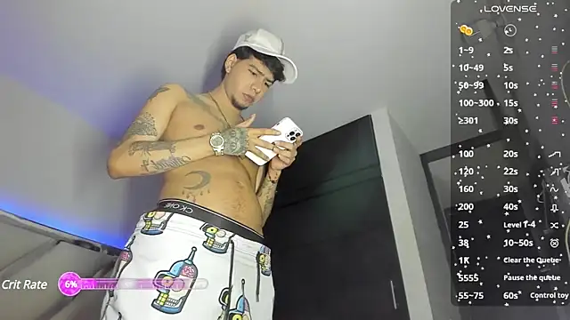 Snapshot of zack_isaac777 chatting on March 6, 9:09 pm zack isaac777 online show from March 6, 9:09 pm