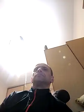 Snapshot of Roman0798 chatting on February 13, 4:28 pm Roman0798 online show from February 13, 4:28 pm