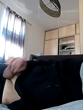 Snapshot of Roman0798 chatting on February 28, 9:36 am Roman0798 online show from February 28, 9:36 am