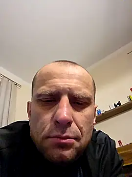 Snapshot of Roman0798 chatting on November 25, 4:01 am Roman0798 online show from November 25, 4:01 am