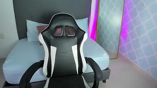 cora 22 online show from October 17, 12:52 pm