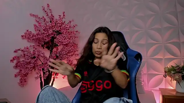 cora 22 online show from November 11, 12:49 pm