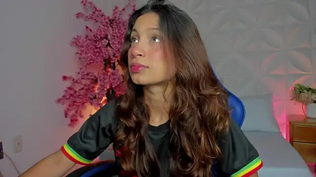 Snapshot of cora_22 chatting on April 8, 12:49 pm cora 22 online show from April 8, 12:49 pm