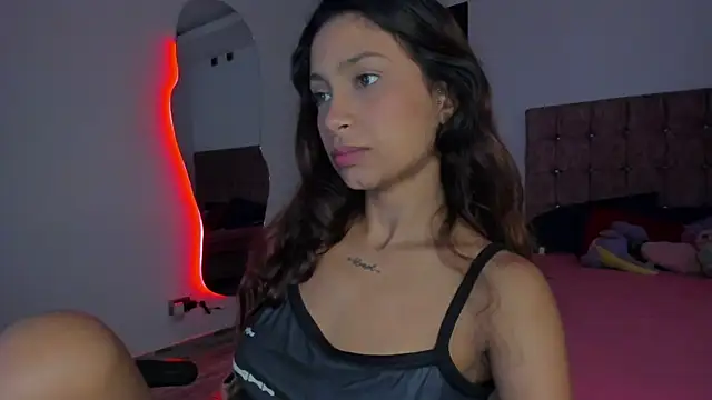 Snapshot of cora_22 chatting on April 16, 12:39 pm cora 22 online show from April 16, 12:39 pm