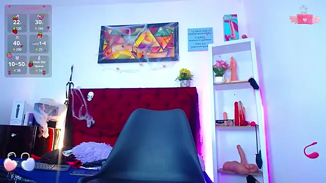 Snapshot of louise_nails chatting on November 5, 4:18 pm louise nails online show from November 5, 4:18 pm