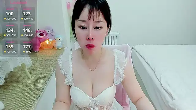 Vivian-6 online show from May 9, 12:38 am