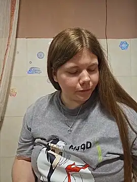 RubyValen online show from November 14, 6:50 pm